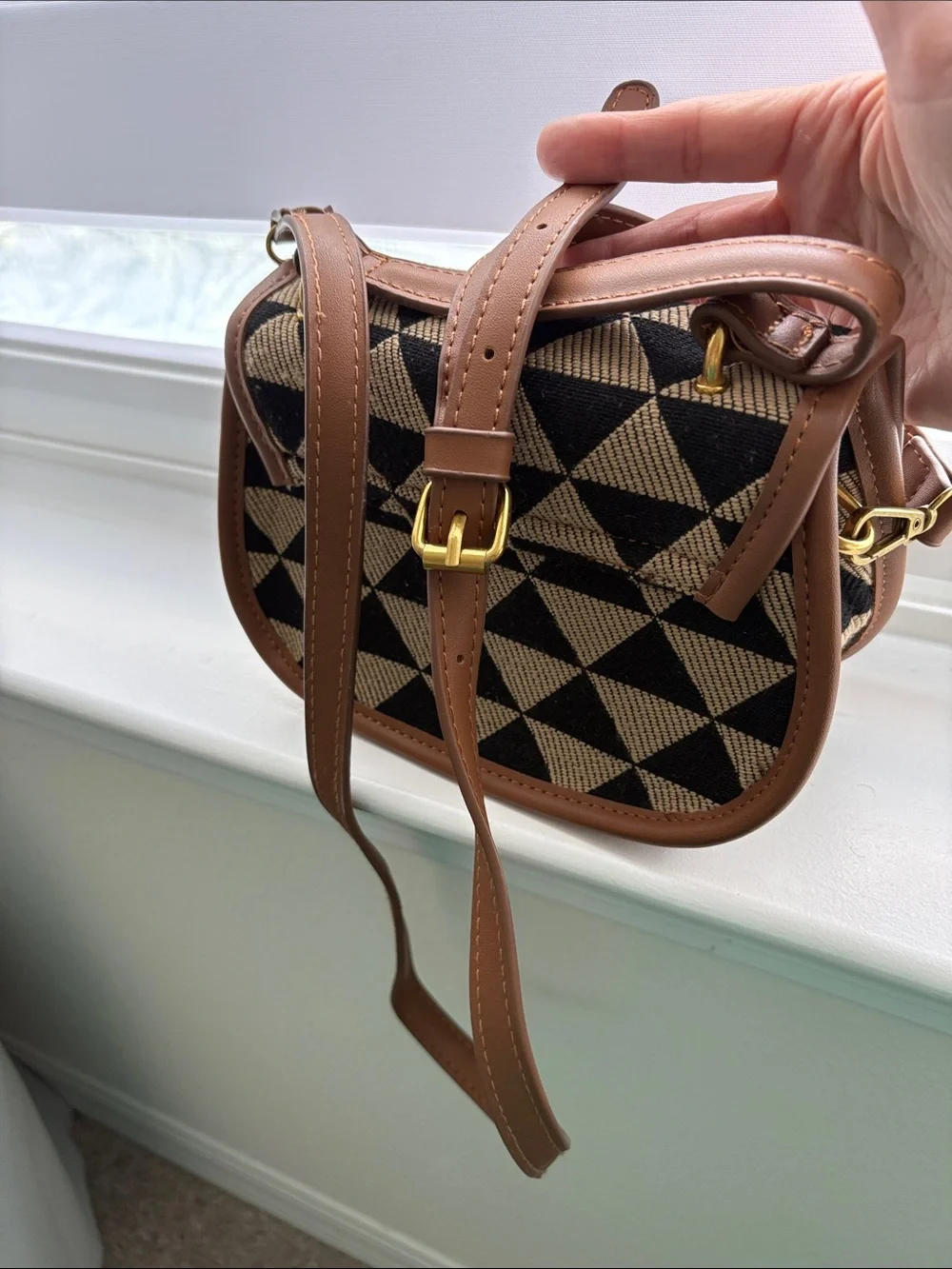 Brown Geometric Crossbody Bag with Gold Hardware - Picture 6 of 8